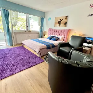 Apartment Stylish, Cozy & Quiet With One And Half In District 1, Düsseldorf