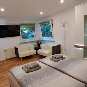 Apartment An Der Tanne Mit überdachter Terrasse, Düsseldorf