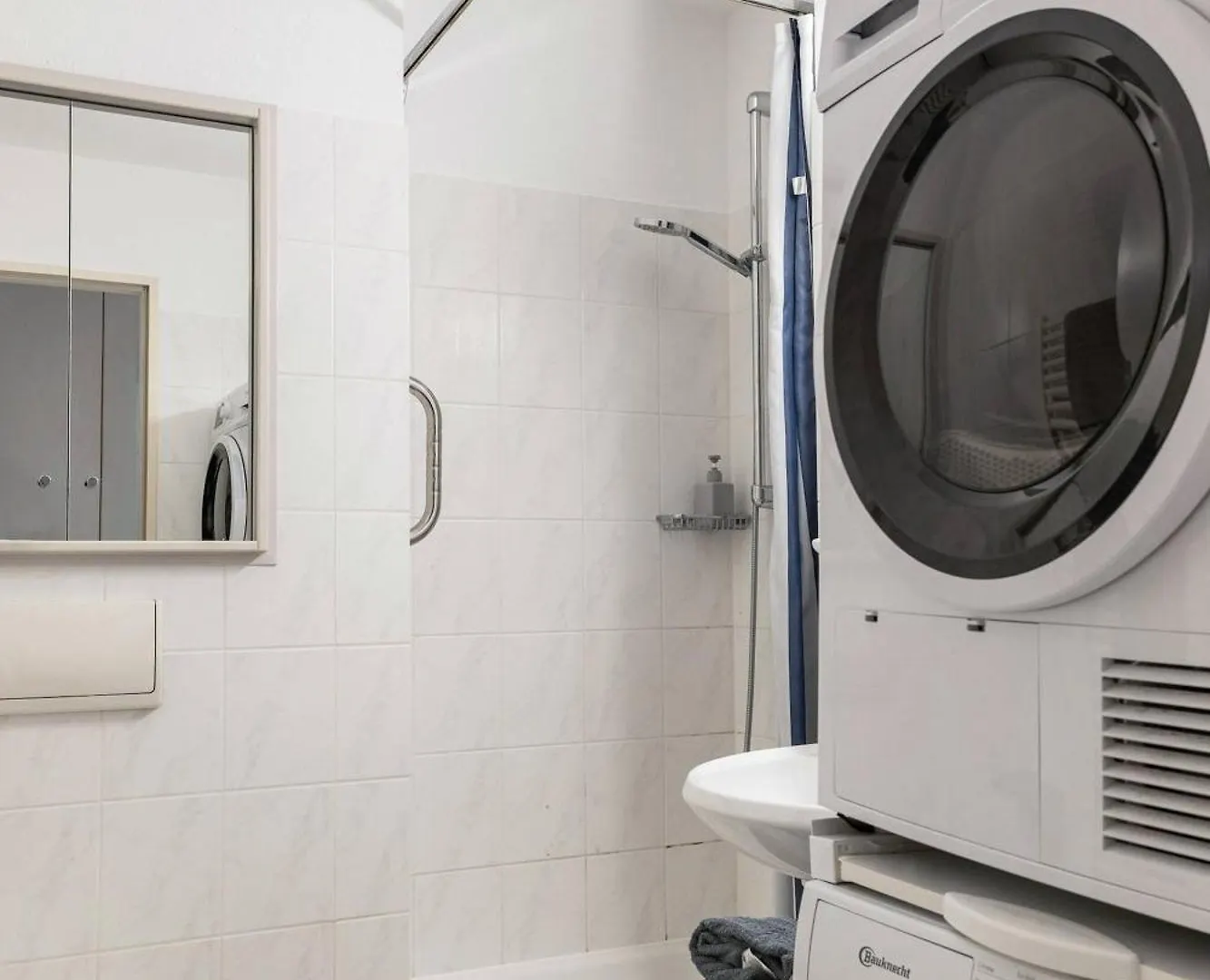 Elegant Studio Apartment In Dusseldorf Ludenberg