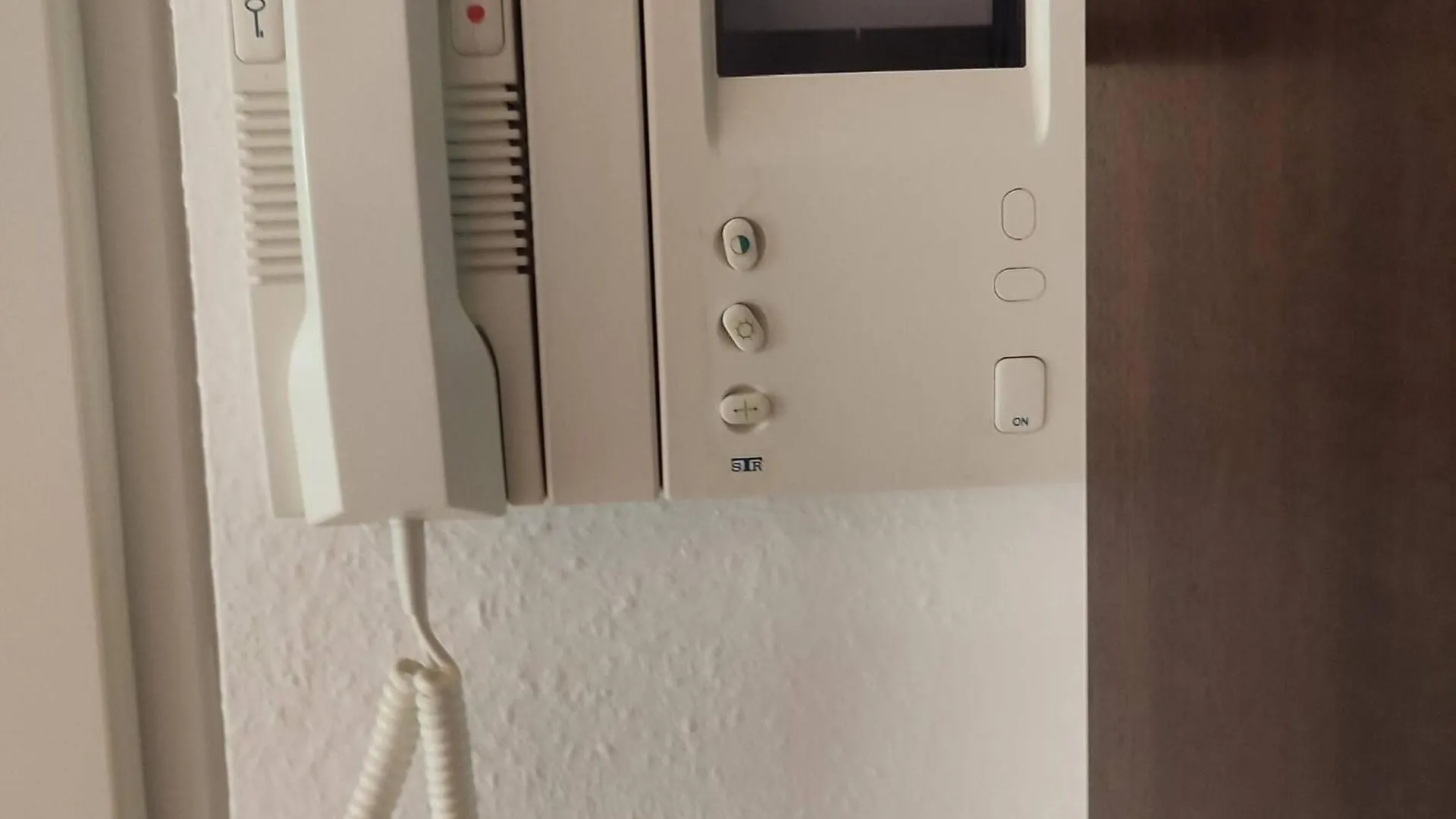 Elegant Studio Apartment In Dusseldorf Ludenberg